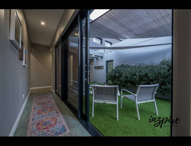 4 BEDROOM HOUSE FOR SALE IN VILLAGE ON SEA